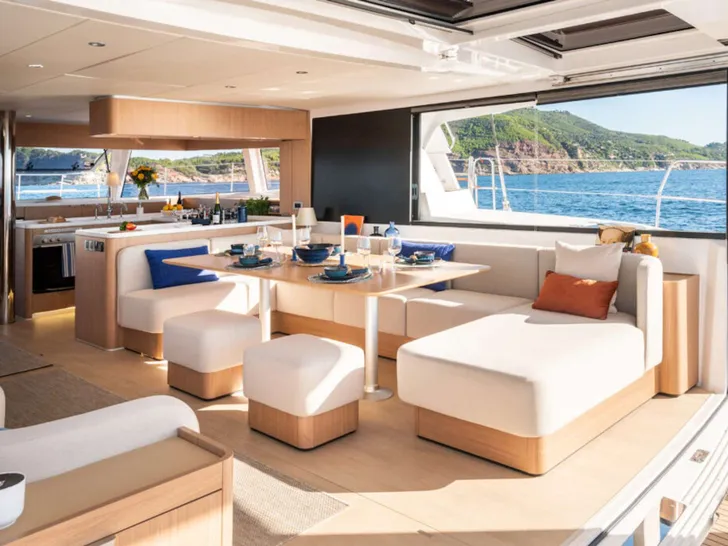 FARBEN Bali 5.8 - saloon dining area FARBEN Bali 5.8 - saloon dining area
