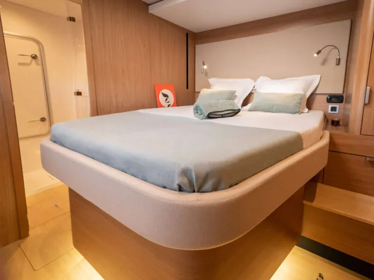 FARBEN Bali 5.8 - VIP cabin FARBEN Bali 5.8 - VIP cabin