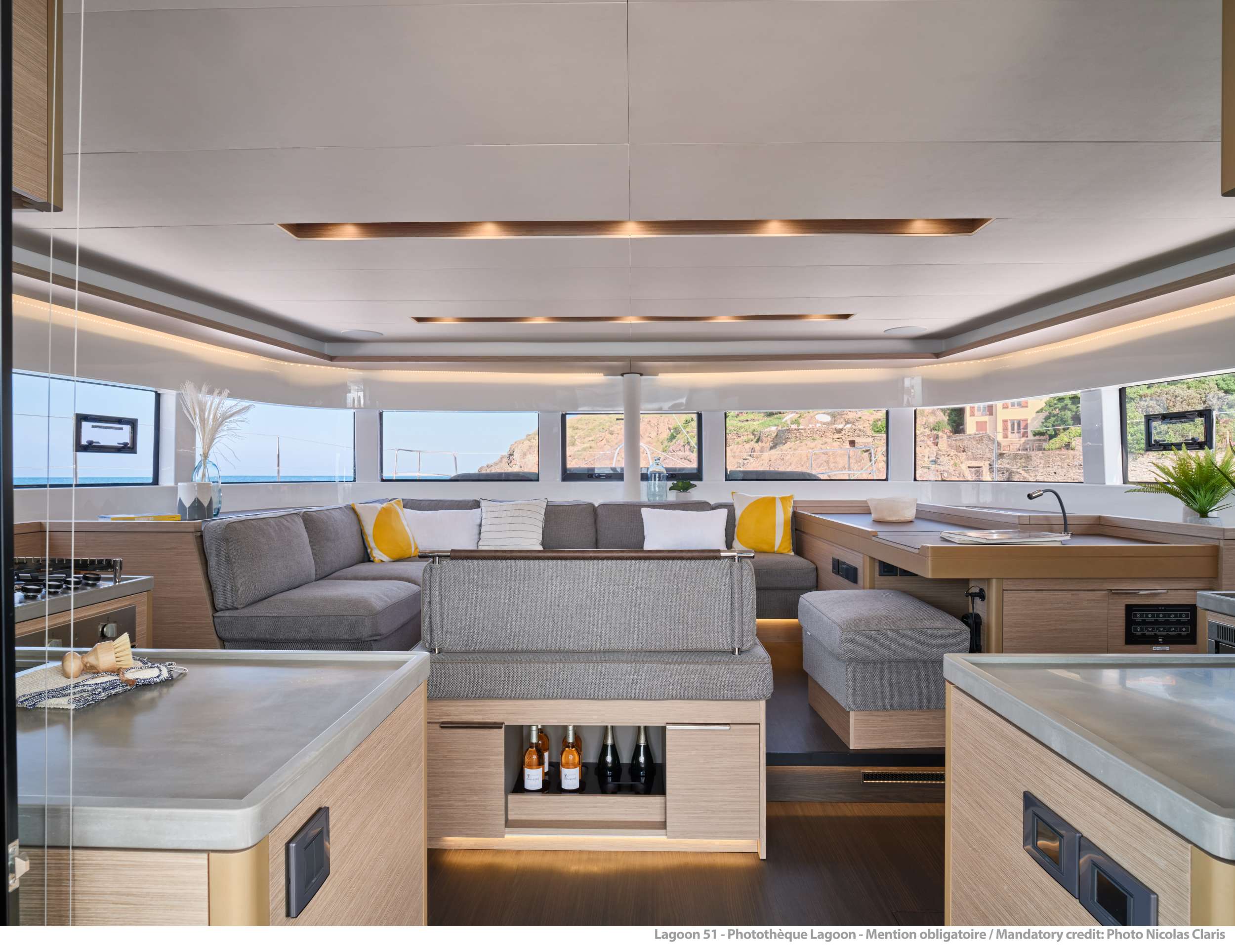 REALITY Lagoon 51 - saloon