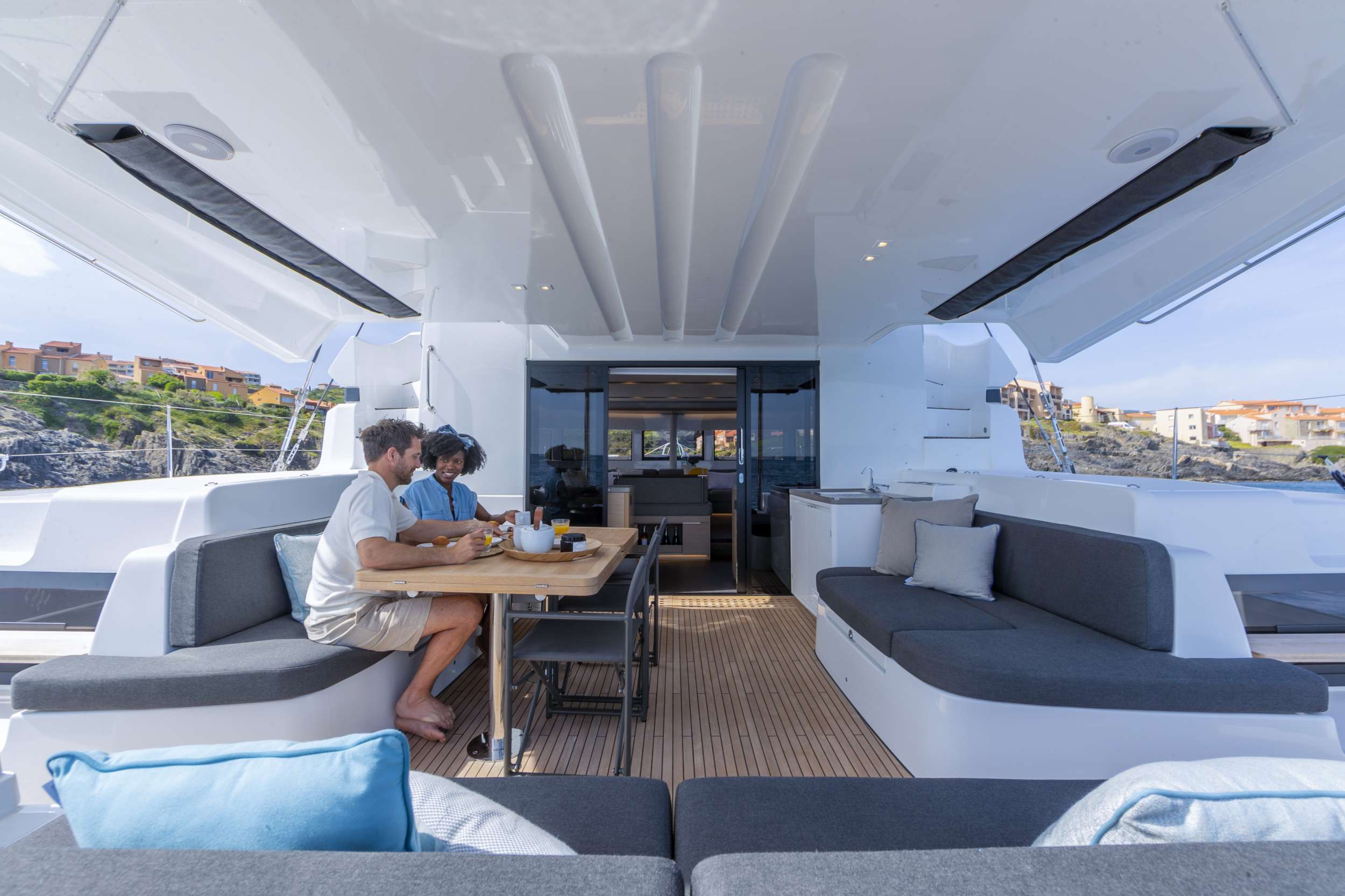 REALITY Lagoon 51 - aft deck