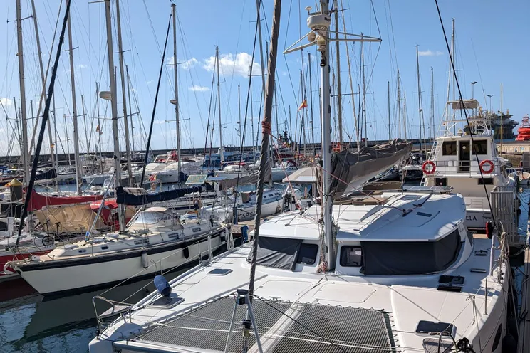 Charter Yacht MAHANA - Fountaine Pajot Helia 44 - 3 Cabins - Panarea - Moorea - Tahiti - French Polynesia