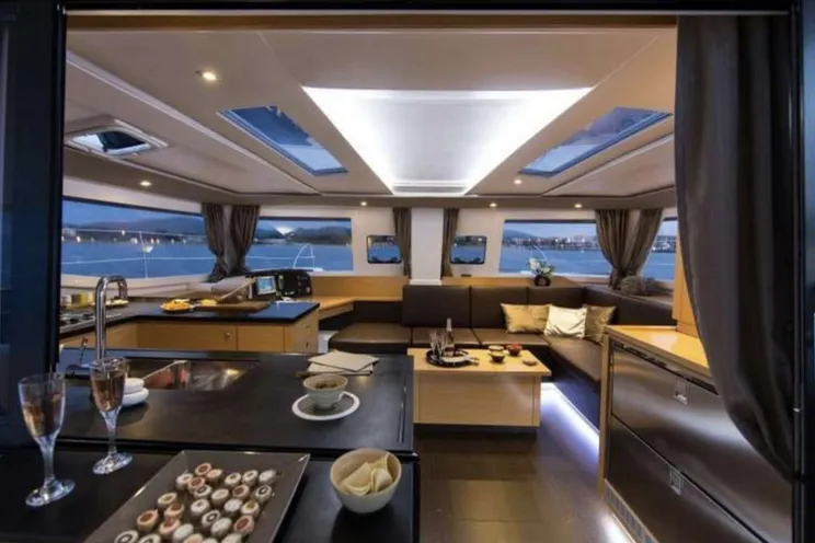 Charter Yacht MAHANA - Fountaine Pajot Helia 44 - 3 Cabins - Panarea - Moorea - Tahiti - French Polynesia