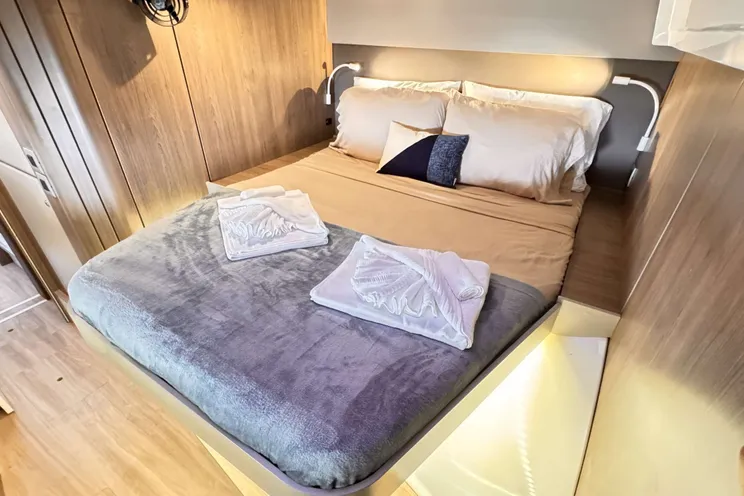 Charter Yacht AQUATIC ODYSSEY - Bali 4.2 - 4 Cabins - Tortola - Anegada - Virgin Gorda - BVI - Caribbean