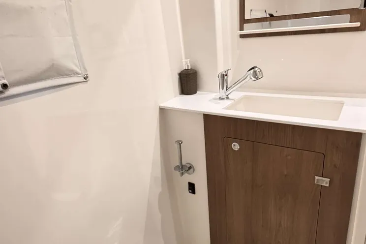 Charter Yacht AQUATIC ODYSSEY - Bali 4.2 - 4 Cabins - Tortola - Anegada - Virgin Gorda - BVI - Caribbean