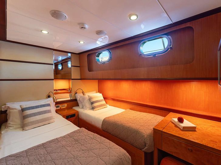 Twin Cabin Twin Cabin