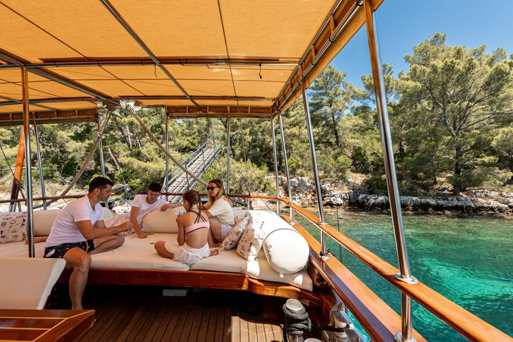 Charter Yacht ELEGANZA - Custom Gulet 27m - 5 Cabins - Split - Dubrovnik - Hvar - Croatia