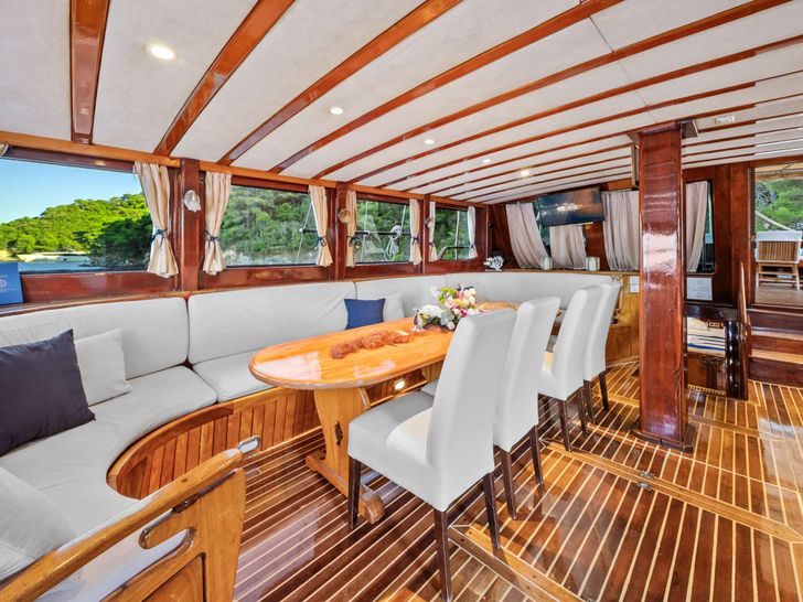 ELEGANZA Custom Gulet 27m - saloon ELEGANZA Custom Gulet 27m - saloon