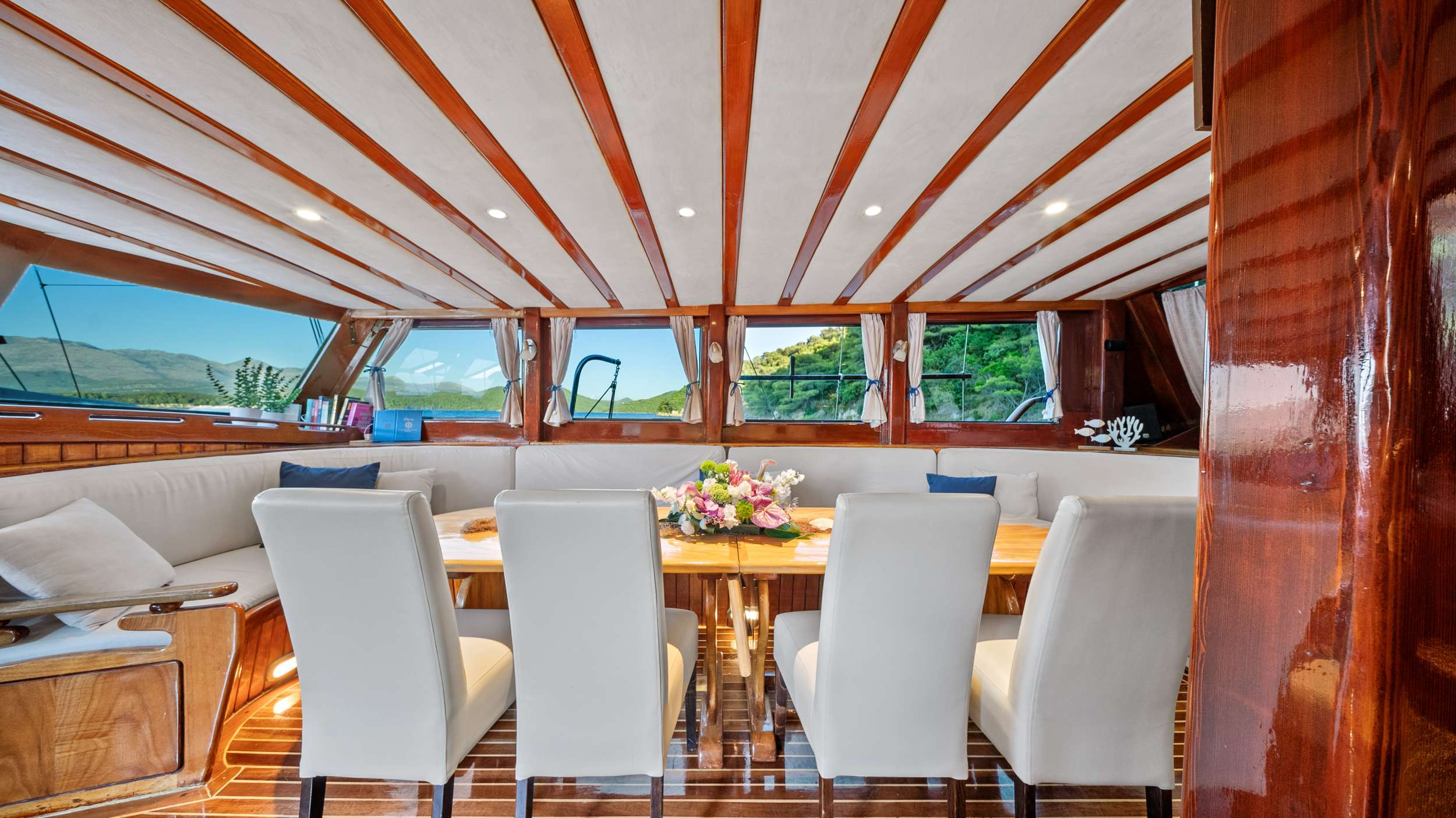 Charter Yacht ELEGANZA - Custom Gulet 27m - 5 Cabins - Split - Dubrovnik - Hvar - Croatia