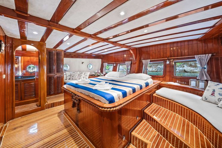 Charter Yacht ELEGANZA - Custom Gulet 27m - 5 Cabins - Split - Dubrovnik - Hvar - Croatia