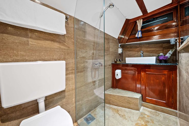 Charter Yacht ELEGANZA - Custom Gulet 27m - 5 Cabins - Split - Dubrovnik - Hvar - Croatia