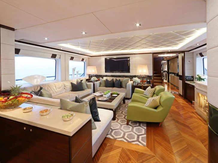 AURELIA Heesen 3700 - saloon AURELIA Heesen 3700 - saloon