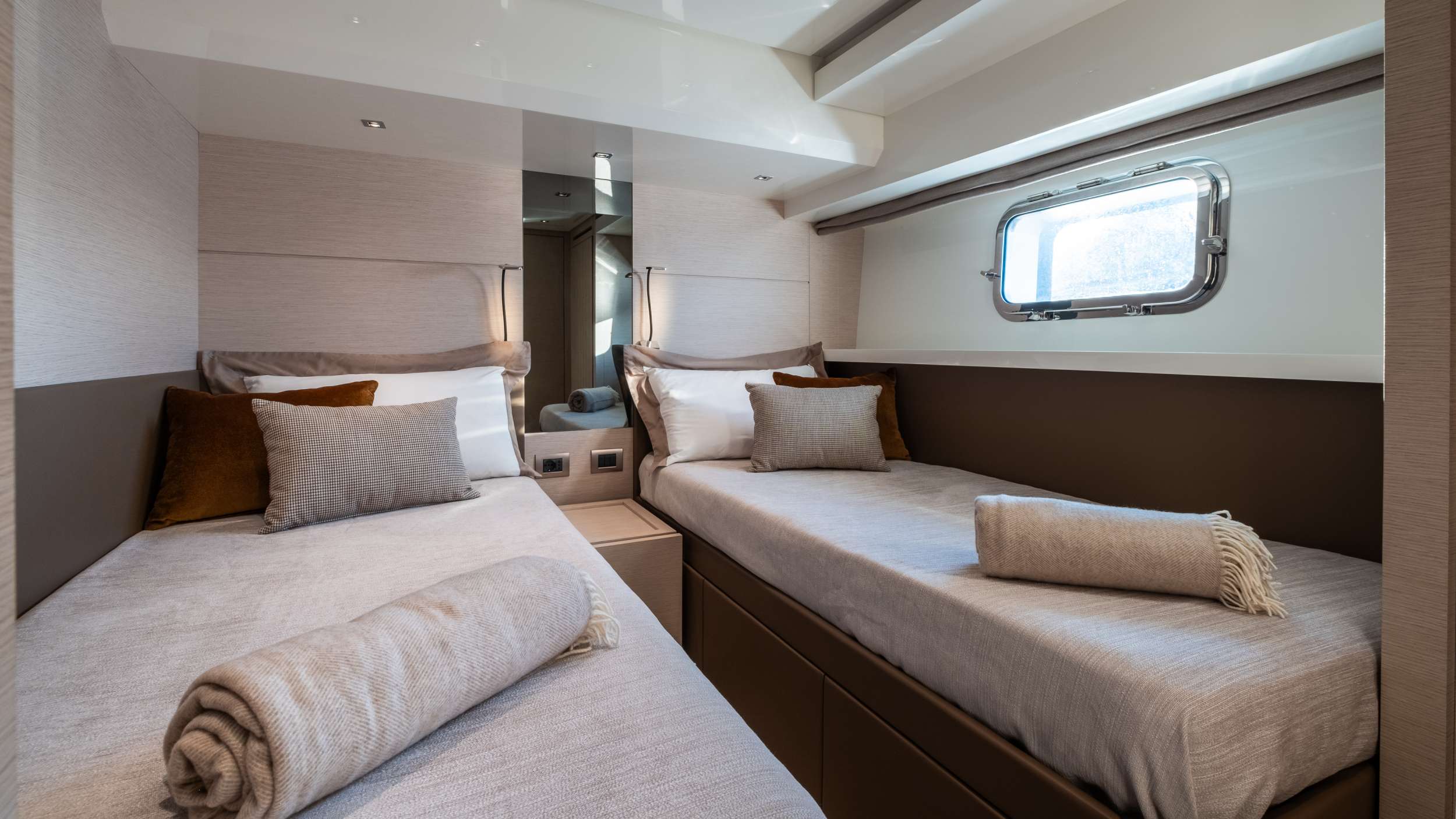 ALEXANDER M Sanlorenzo SL78 - twin cabin