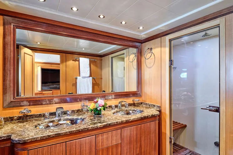 Charter Yacht WET PANTHER - Mangusta 105 - 4 Cabins - Athens - Mykonos - Paros - Cyclades - Aegean - Greece