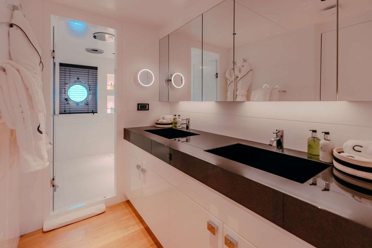 Charter Yacht CARMEN - Aegean 37m - 5 Cabins - Zadar - Split - Dubrovnik - Hvar - Croatia - Kotor - Montenegro