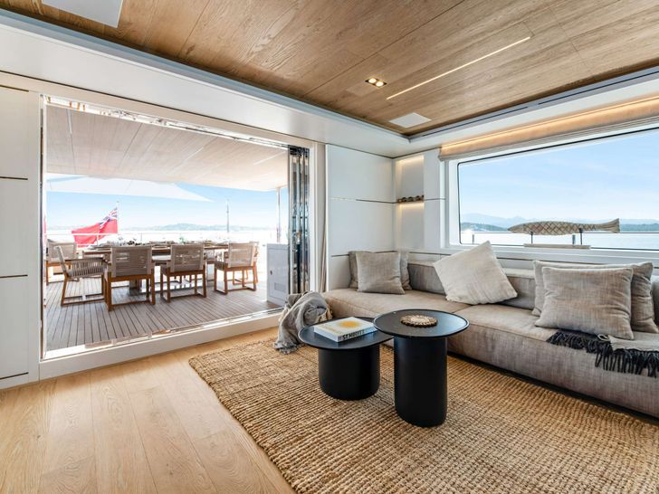 SABAI Cantiere Delle Marche Nauta Air 110 - sky lounge SABAI Cantiere Delle Marche Nauta Air 110 - sky lounge