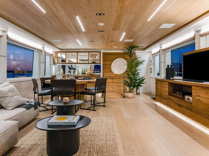 SABAI Cantiere Delle Marche Nauta Air 110 - main dining area SABAI Cantiere Delle Marche Nauta Air 110 - main dining area