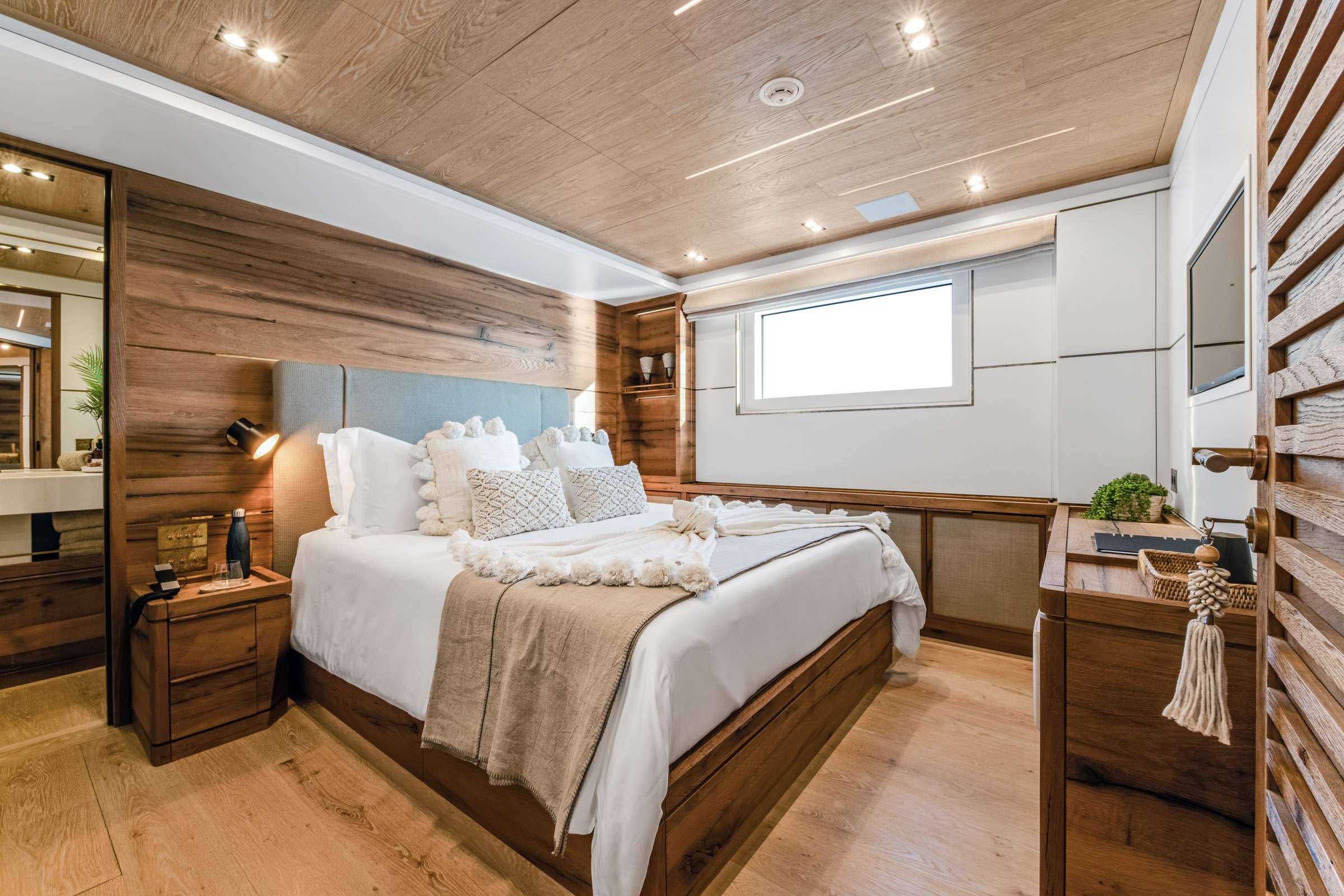 SABAI Cantiere Delle Marche Nauta Air 110 - VIP cabin 1