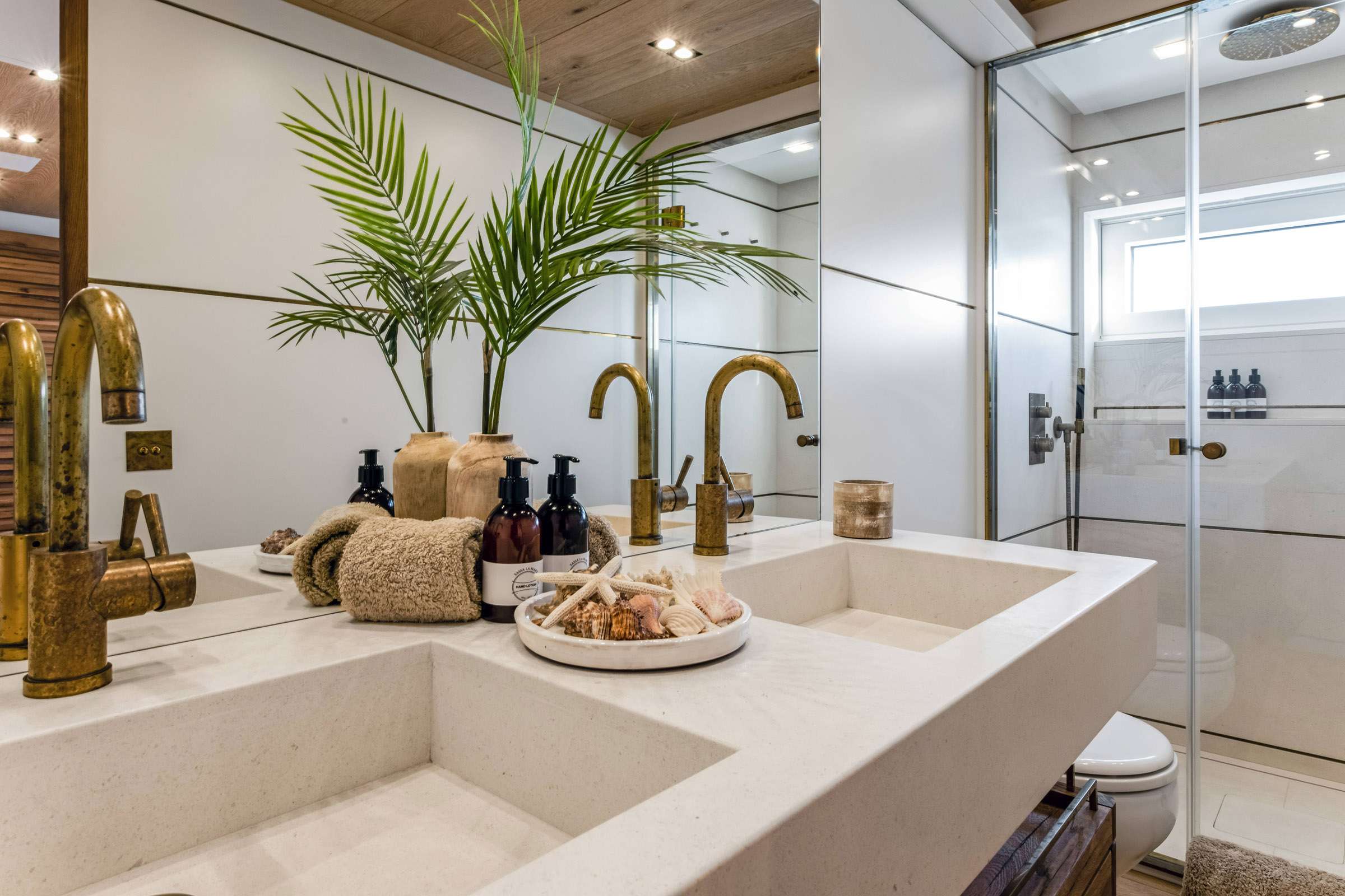 SABAI Cantiere Delle Marche Nauta Air 110 - VIP cabin 1 bathroom