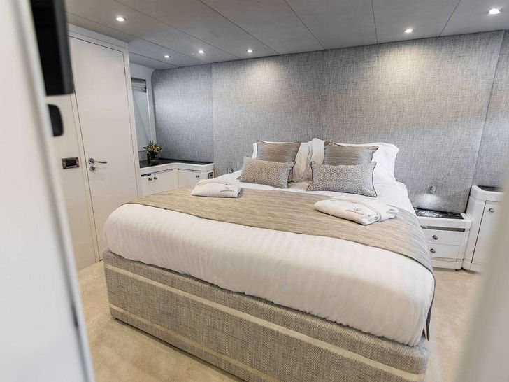 ANDROMEDA Posillipo Technema 80 - master cabin ANDROMEDA Posillipo Technema 80 - master cabin