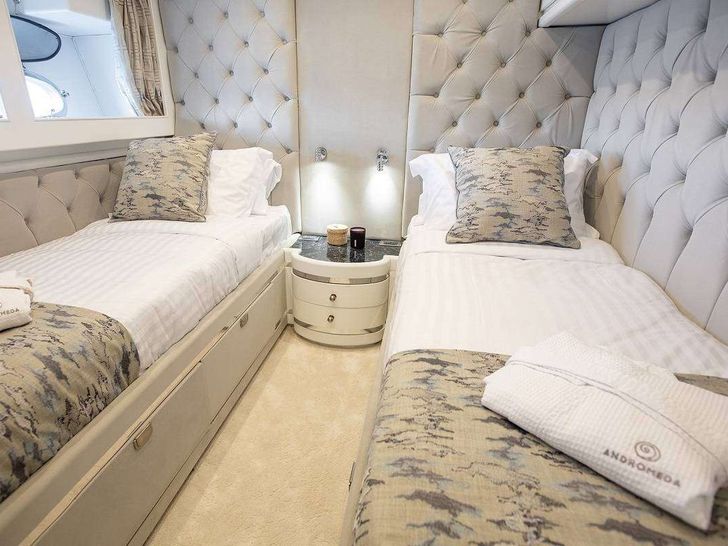 ANDROMEDA Posillipo Technema 80 - twin cabin ANDROMEDA Posillipo Technema 80 - twin cabin