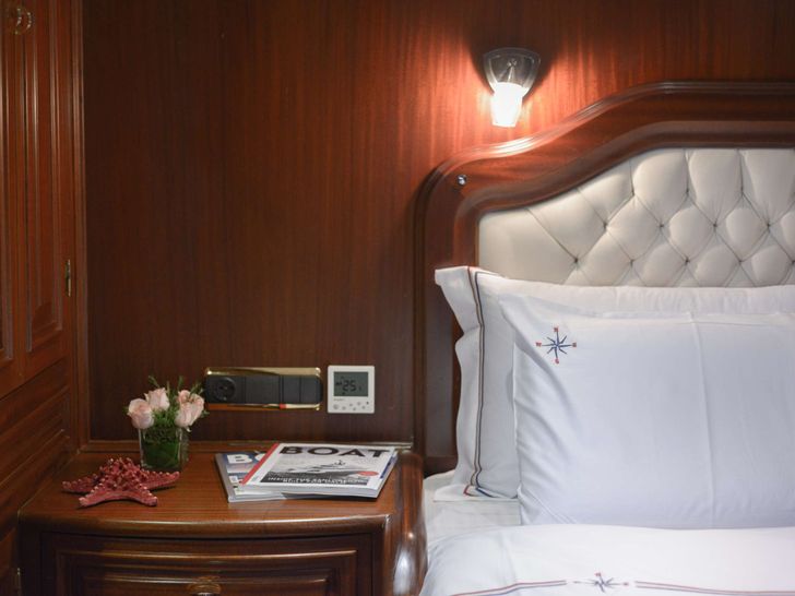 LADY CHRISTA Bodrum Shipyard 36m - bedside table LADY CHRISTA Bodrum Shipyard 36m - bedside table