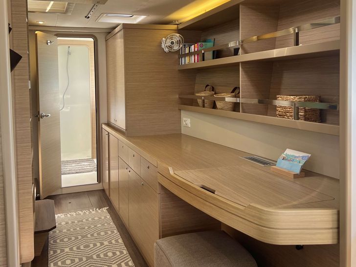 Vitamin Sea - Master cabin desk Vitamin Sea - Master cabin desk