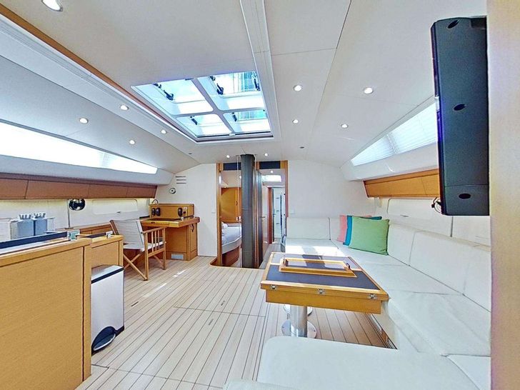 BODHISATTVA Jeanneau 64 - saloon BODHISATTVA Jeanneau 64 - saloon