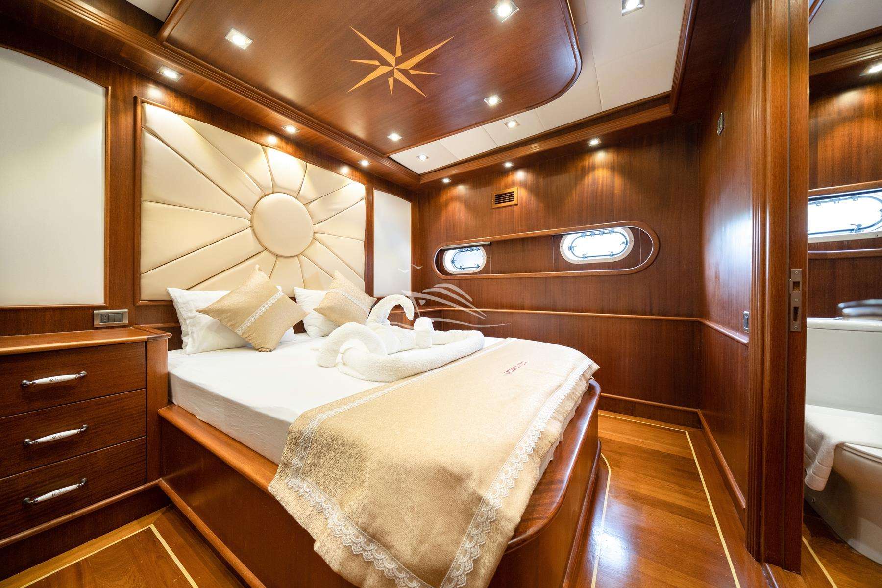 QUESTA VITA Custom Gulet 32m - VIP cabin