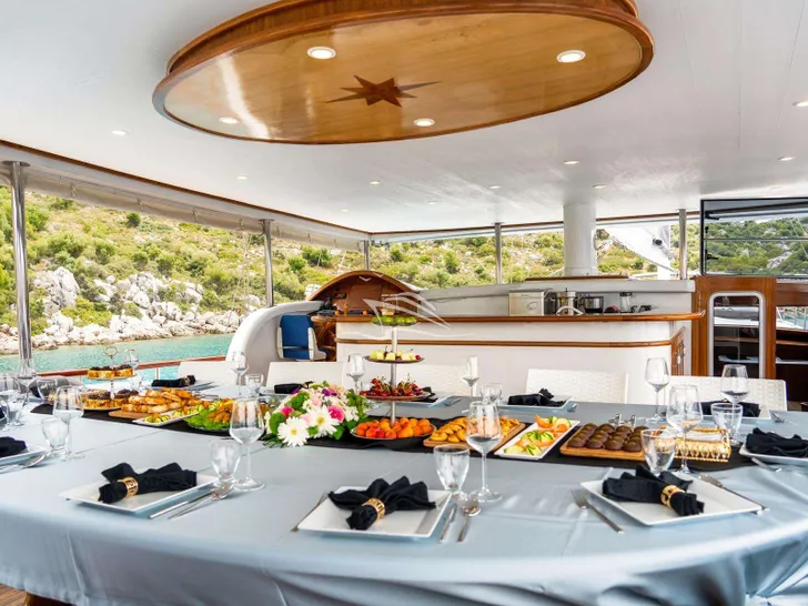 QUESTA VITA Custom Gulet 32m - alfresco dining set up QUESTA VITA Custom Gulet 32m - alfresco dining set up