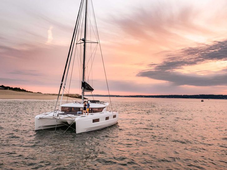 ZALINA Lagoon 46 - profile ZALINA Lagoon 46 - profile