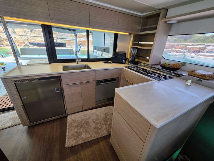 ZALINA Lagoon 46 - Galley ZALINA Lagoon 46 - Galley