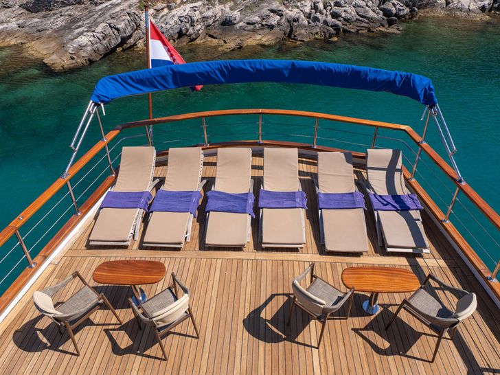 MENDULA Custom Sailing Yacht 41m - sundeck aft MENDULA Custom Sailing Yacht 41m - sundeck aft