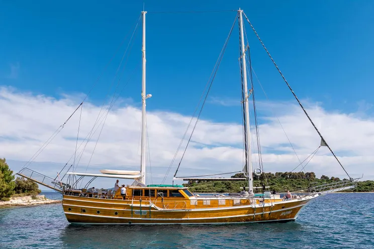 Charter Yacht ANDEO - Custom 27m - 5 Cabins - Split - Dubrovnik - Hvar - Croatia