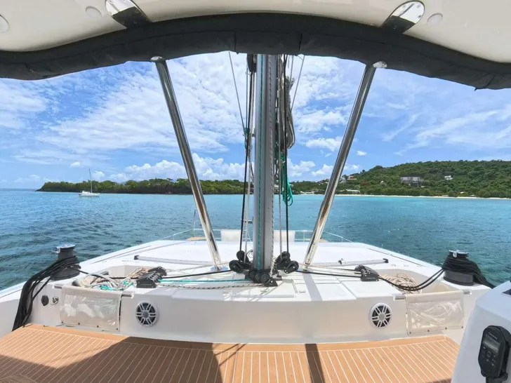 MY MARINA Bali 4.8 - flybridge forward view MY MARINA Bali 4.8 - flybridge forward view