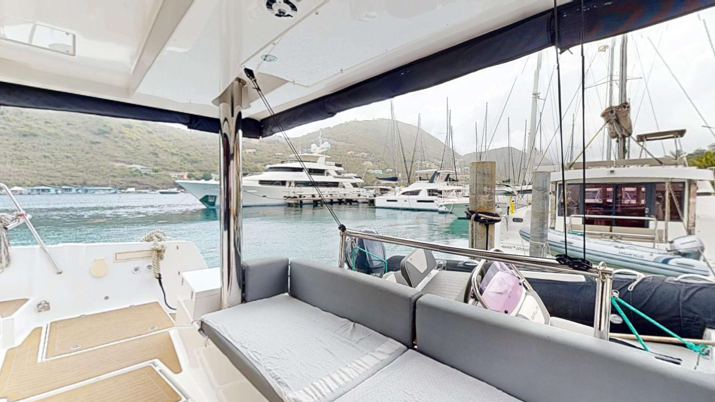 MY MARINA Bali 4.8 - aft seat