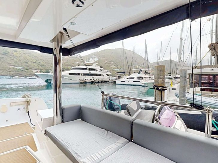 MY MARINA Bali 4.8 - aft seat MY MARINA Bali 4.8 - aft seat