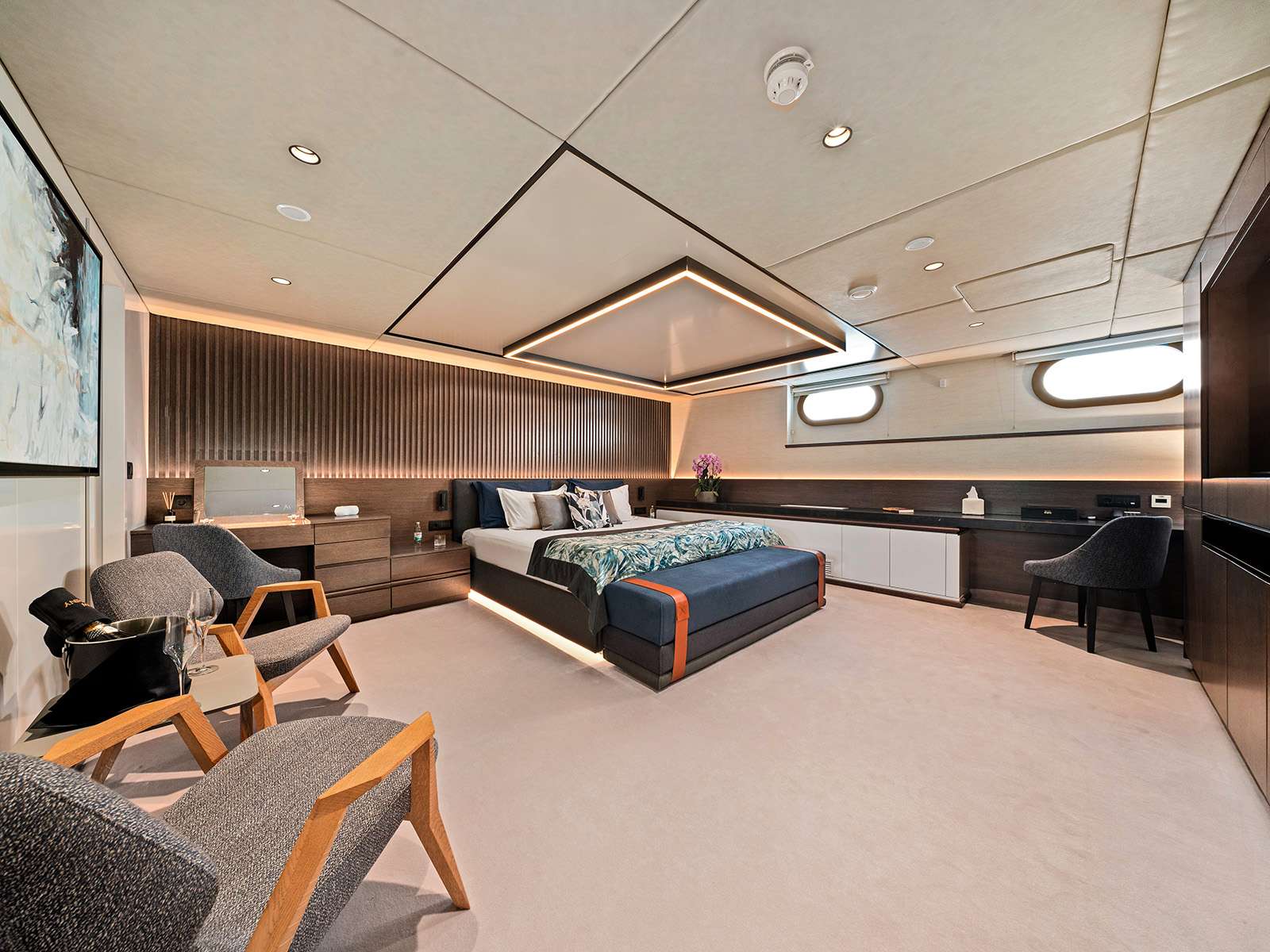 ANIMA MARIS Custom Motor Sailer 49m - master cabin