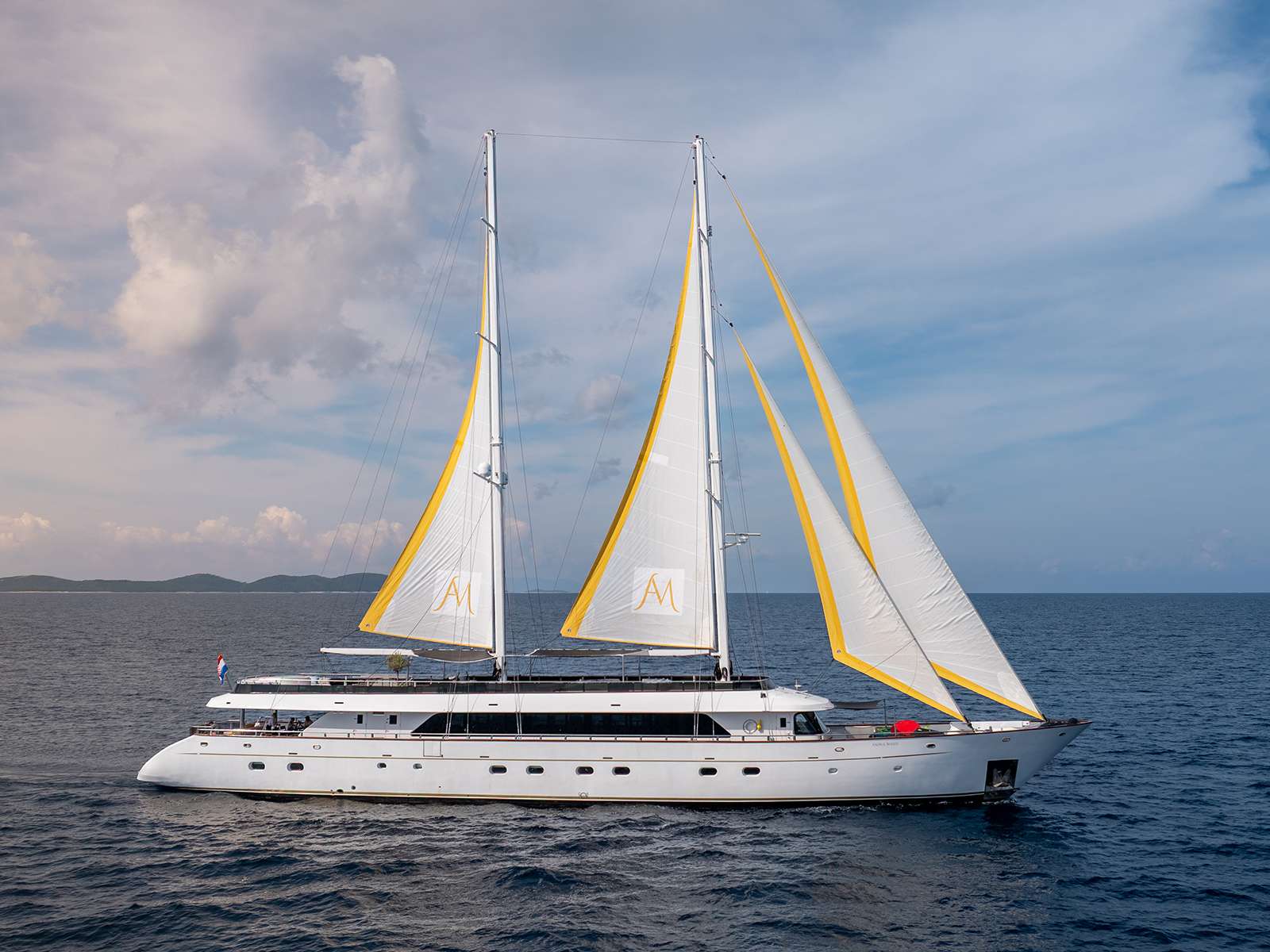 ANIMA MARIS Custom Motor Sailer 49m - profile