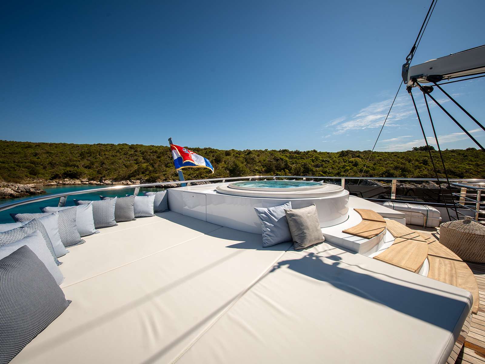 ANIMA MARIS Custom Motor Sailer 49m - sundeck jacuzzi and sunbathing
