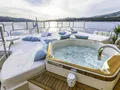 ARAGO Sunseeker 34m - sundeck jacuzzi ARAGO Sunseeker 34m - sundeck jacuzzi