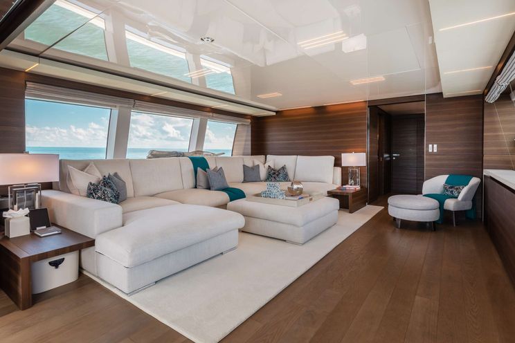 Charter Yacht EROS - Ferretti Custom Line Navetta 37 - 5 Cabins - Nassau - Exumas - Bahamas