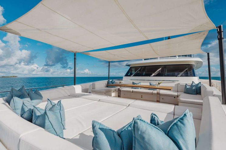 Charter Yacht EROS - Ferretti Custom Line Navetta 37 - 5 Cabins - Nassau - Exumas - Bahamas