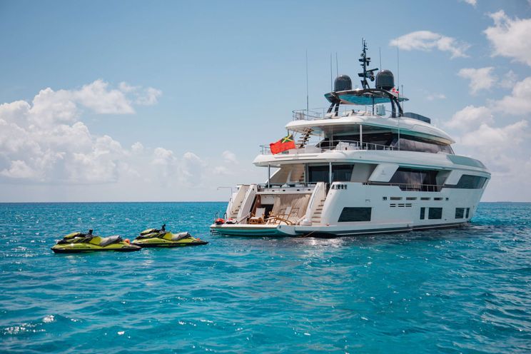 Charter Yacht EROS - Ferretti Custom Line Navetta 37 - 5 Cabins - Nassau - Exumas - Bahamas