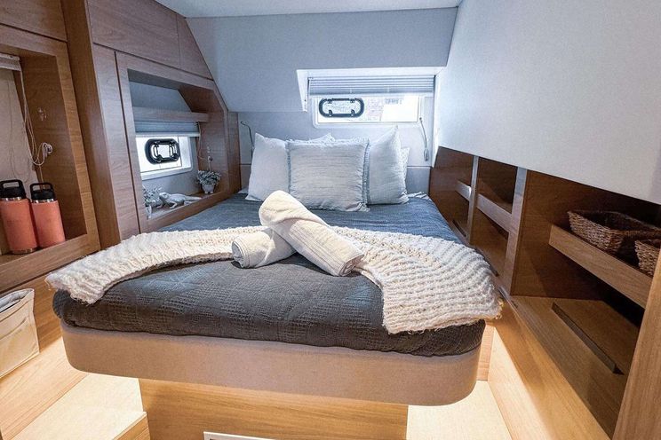 Charter Yacht M LEGACY - Bali 4.6 - 4 Cabins - Nassau - Exumas - Bahamas