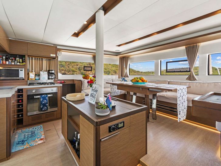 EXTRA NAUTI EXTRA NAUTI