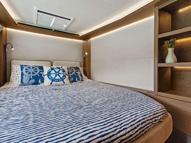 EXTRA NAUTI EXTRA NAUTI