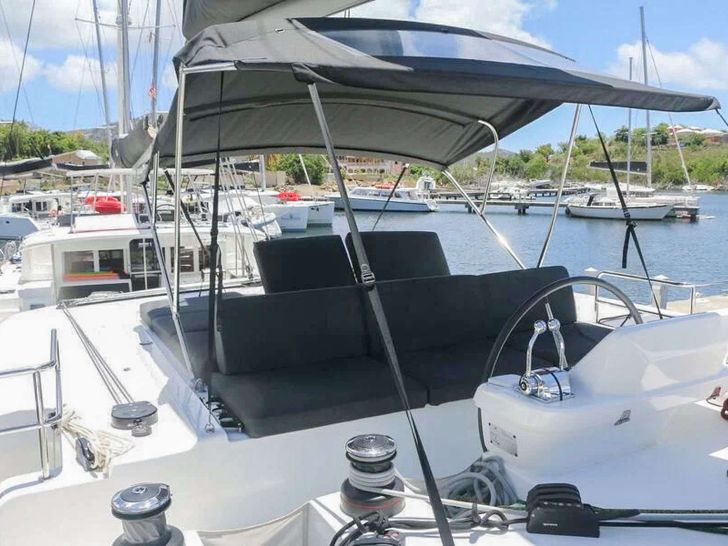 EXTRA NAUTI Lagoon 50 - flybridge EXTRA NAUTI Lagoon 50 - flybridge
