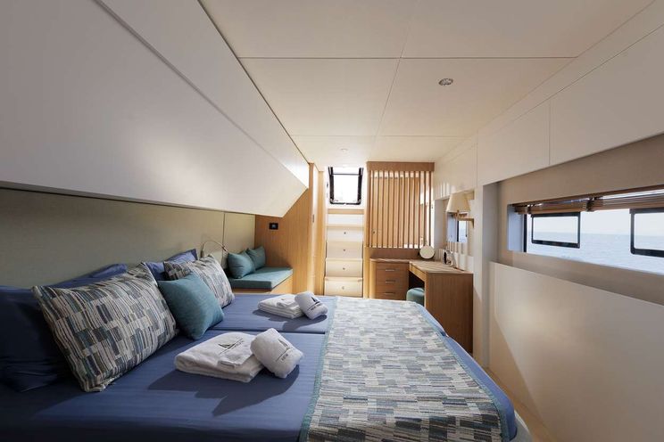 Charter Yacht NEW HORIZONS 4 - Bali 5.8 - 4 Cabins - Athens - Mykonos - Paros - Cyclades - Greece