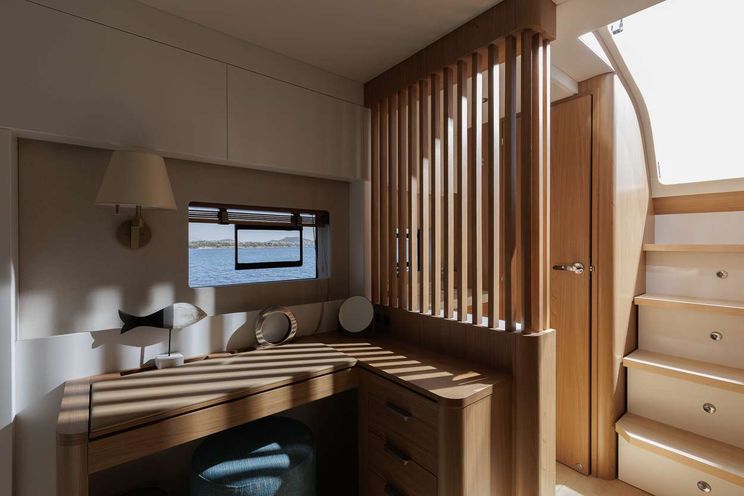 Charter Yacht NEW HORIZONS 4 - Bali 5.8 - 4 Cabins - Athens - Mykonos - Paros - Cyclades - Greece