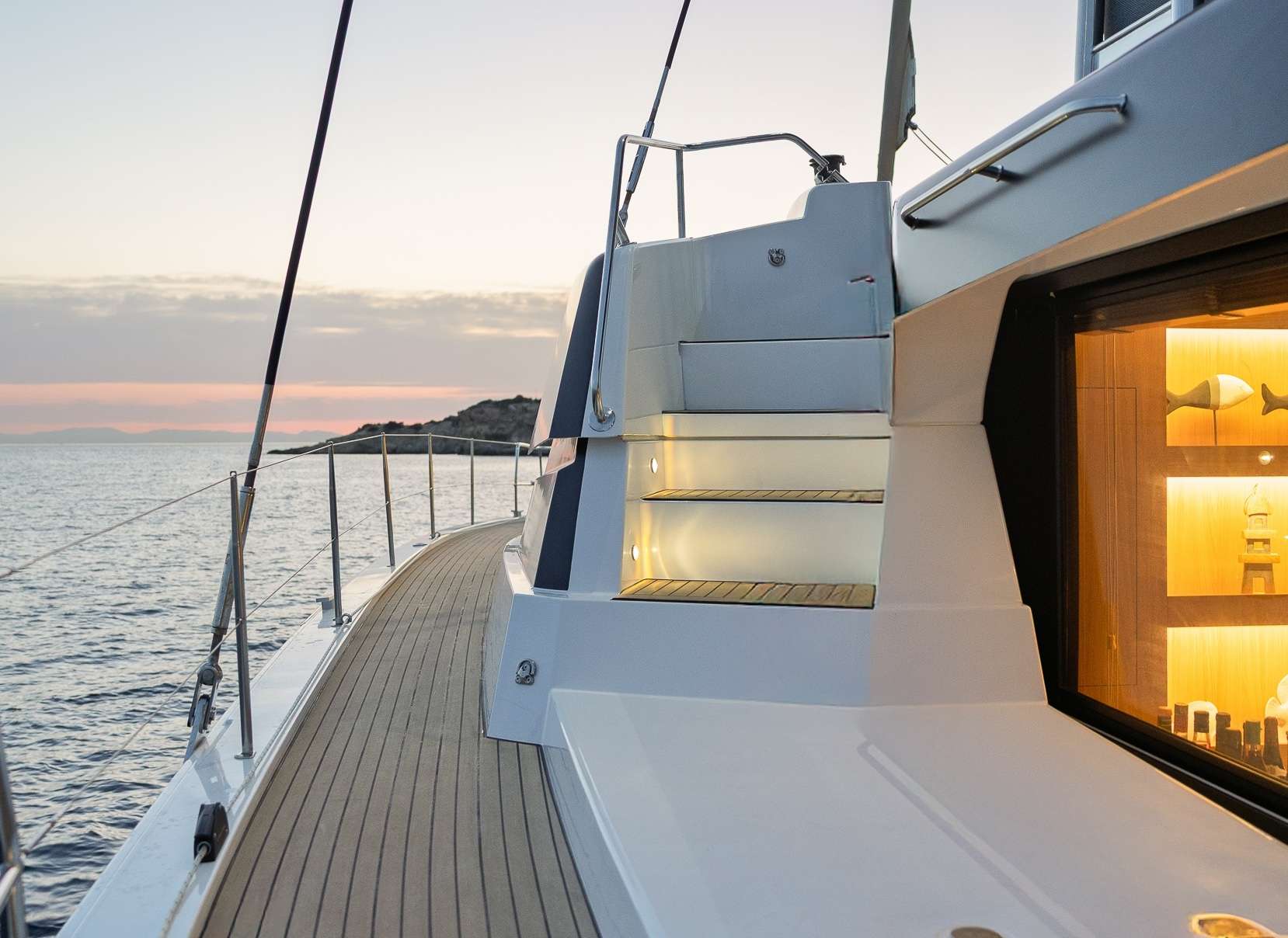 Charter Yacht NEW HORIZONS 4 - Bali 5.8 - 4 Cabins - Athens - Mykonos - Paros - Cyclades - Greece